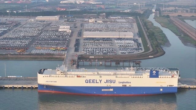 ضربه-سنگین-به-تجارت-چین-و-آمریکا