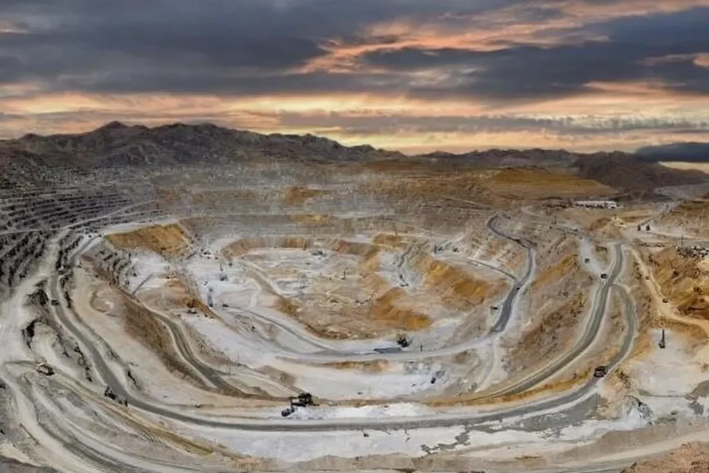 خام‌فروشی پنهان در معادن ایران