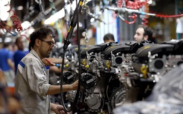 پارادوکس صنعت خودرو؛ مازاد نیروی کار و کمبود نیروی متخصص