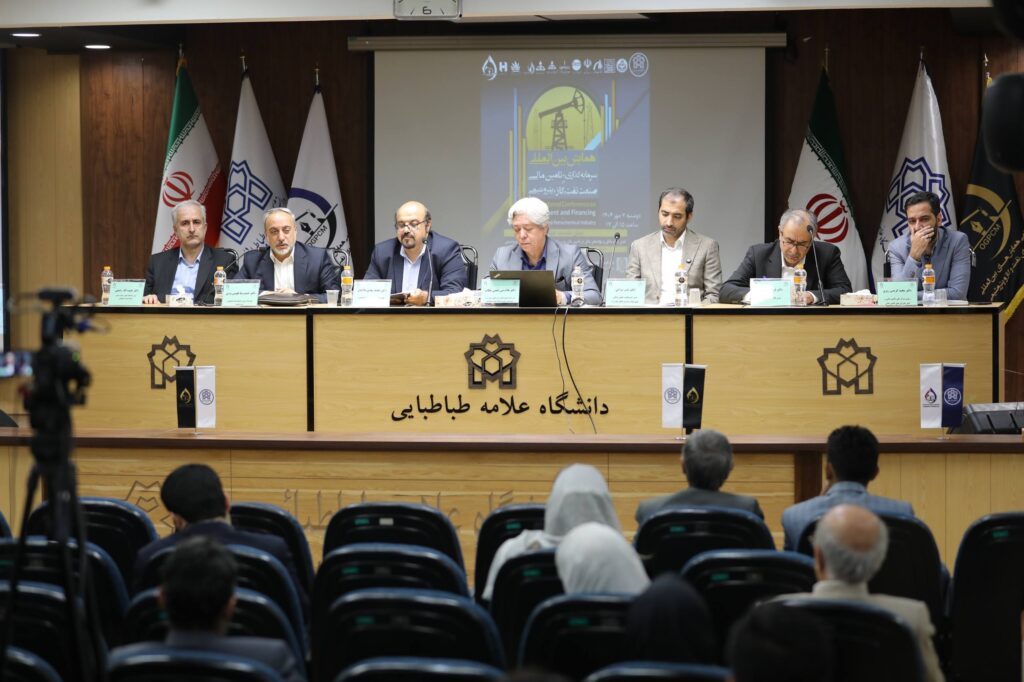 نقش نظام بانکی در مهار خام‌فروشی نفت و گاز